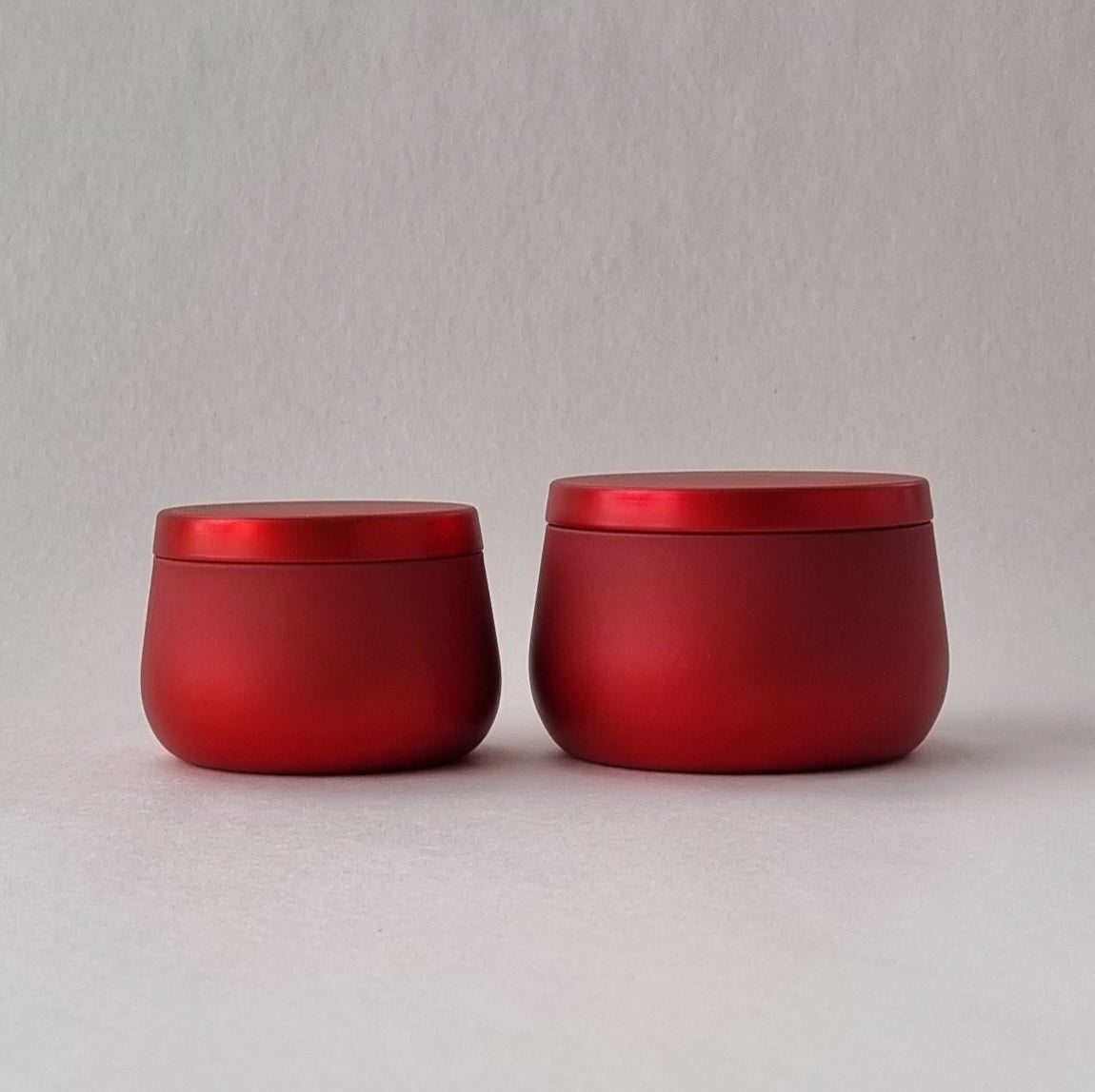Border Candle Tin "8oz" - Red