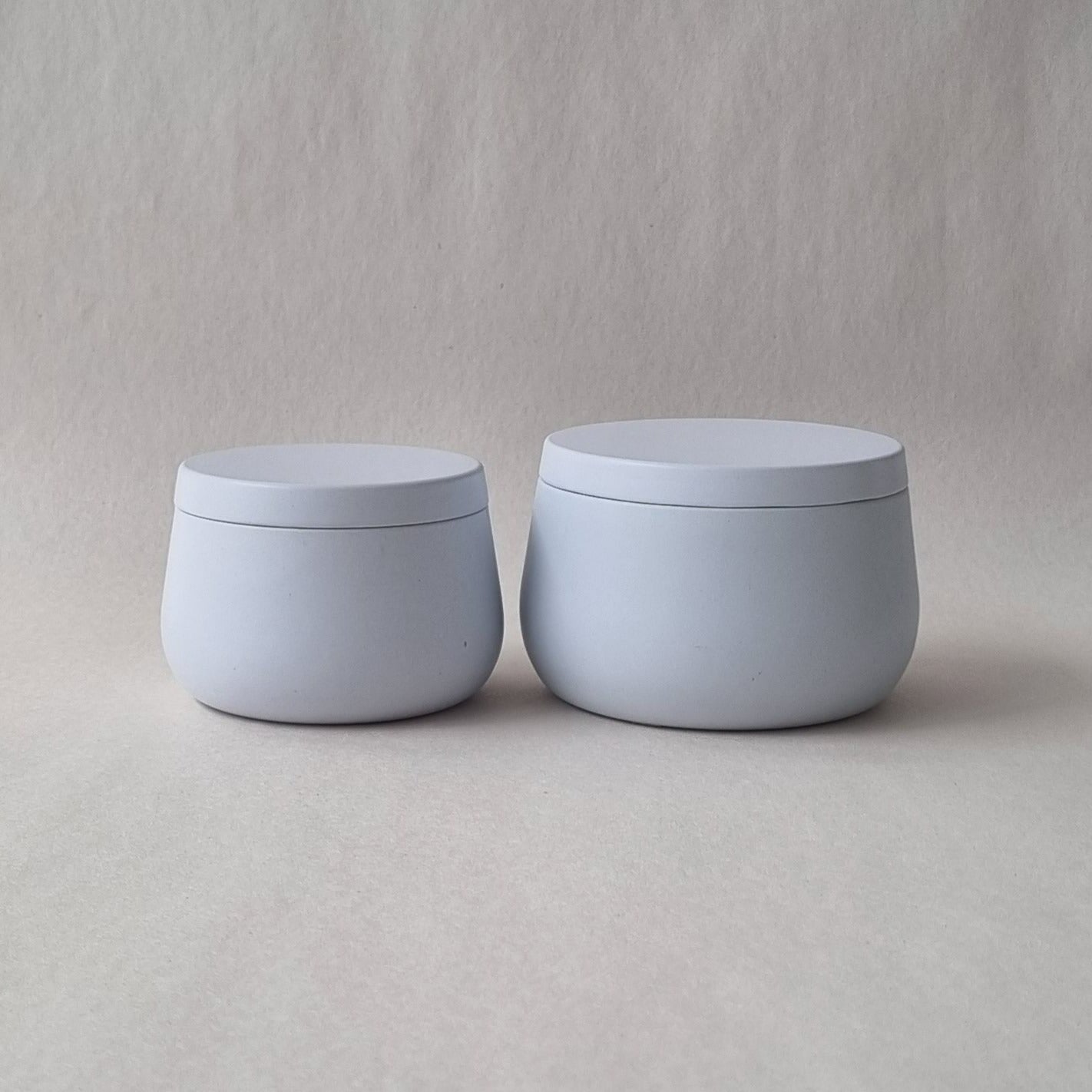 Border Candle Tin "8oz" - White