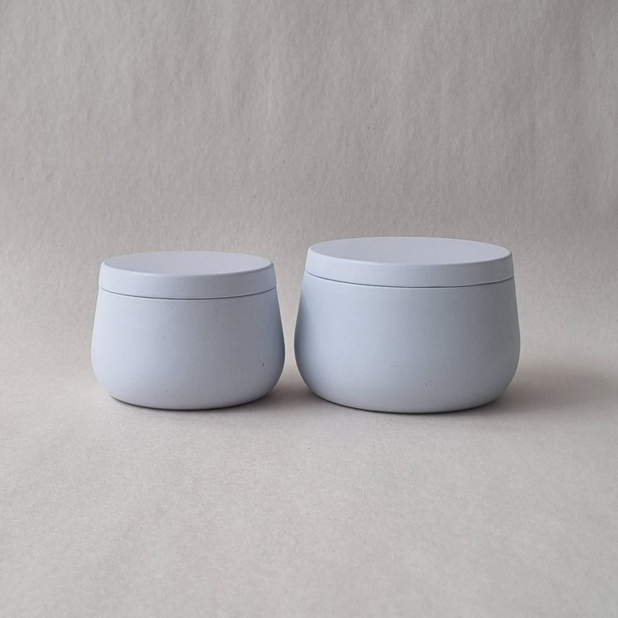 Border Candle Tin "8oz" - White