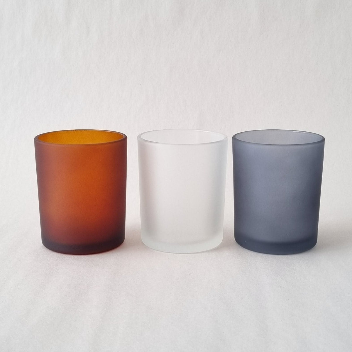 Medium Oxford Candle Jar - Frosted Grey Exterior