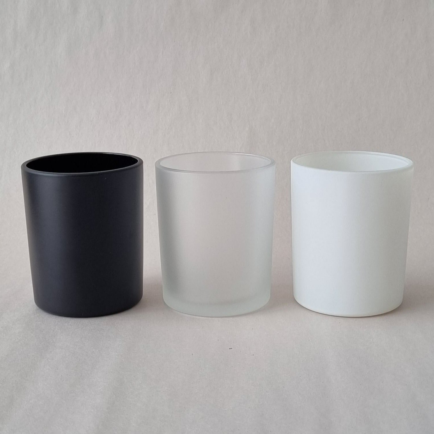 Classic Large Oxford Candle Jar - Matte White Exterior