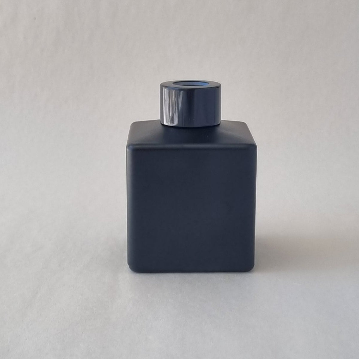 Diffuser Bottle - Square Matt Black 150ml- Black Lid-$3 each in box of 12